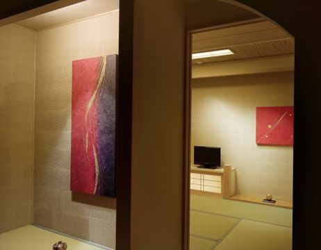 Guestroom     Type F - Tamayura　Adjoining Japanese-style room